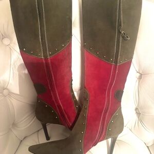 Valentino Garavani Red and Olive Heeled Boots 38